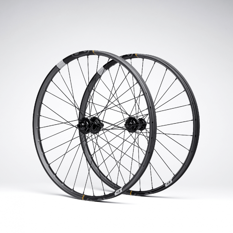 Crankbrothers Synthesis Enduro 11 Carbon Wheelset I9 Hydra 29 27.5 B Slam69