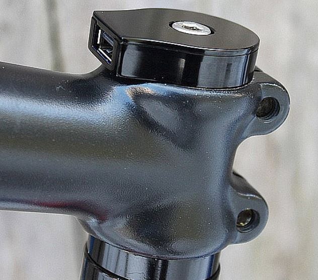 Sinewave Cycles Reactor USB Dynamo Powered Charging Device - Black