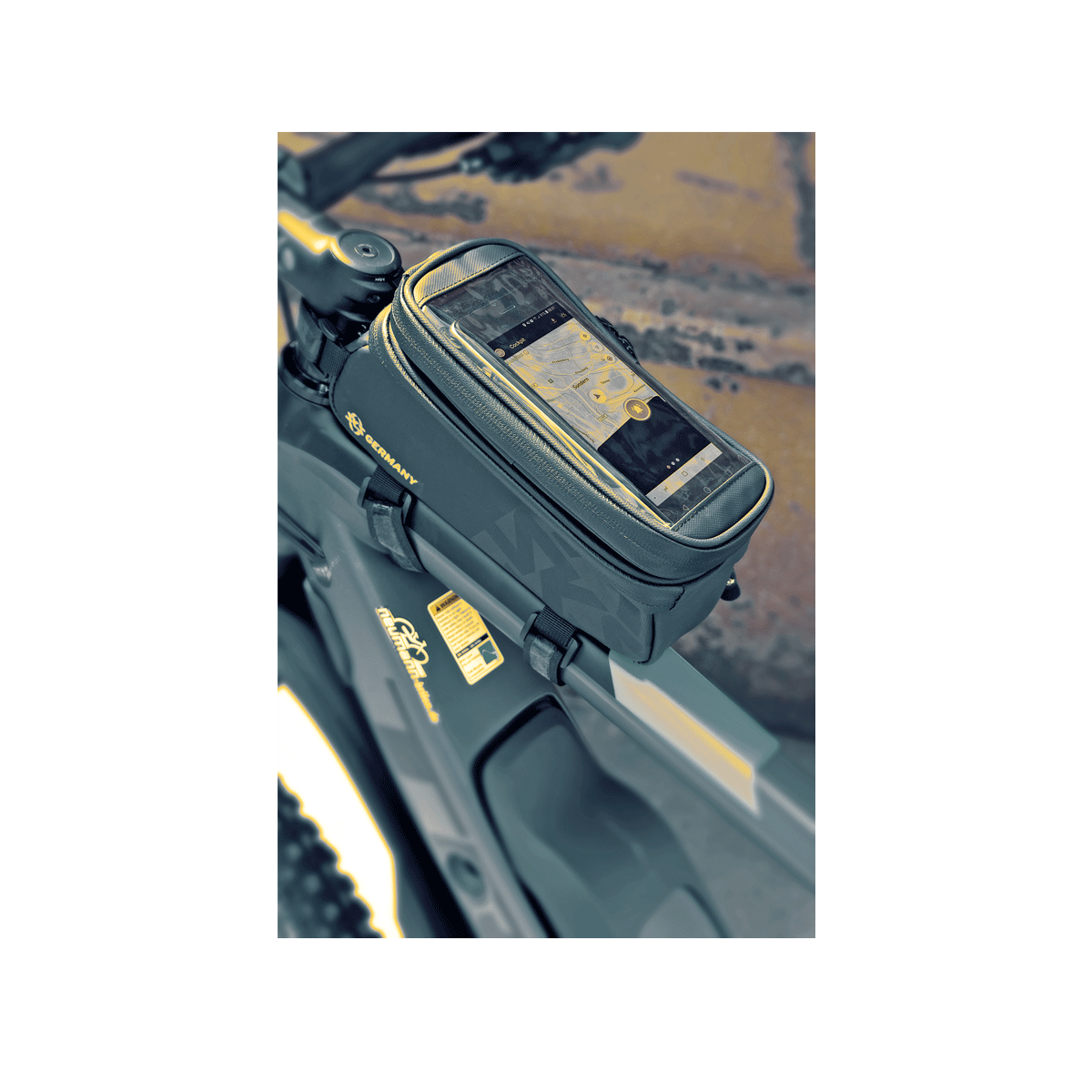 SKS EXPLORER SMART TOPTUBE PACK WITH PHONE POCKET - 1350ML