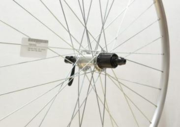 700C REAR WHEEL – Q/R – CASSETTE – SILVER V-SEC. HYBRID