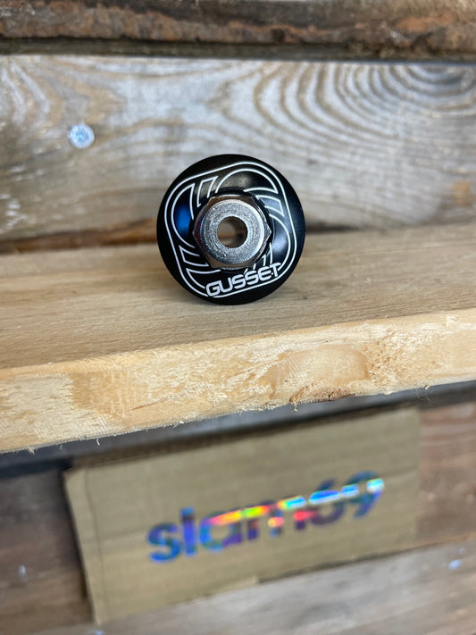 Gusset Hole in the Head Hollow Star Nut