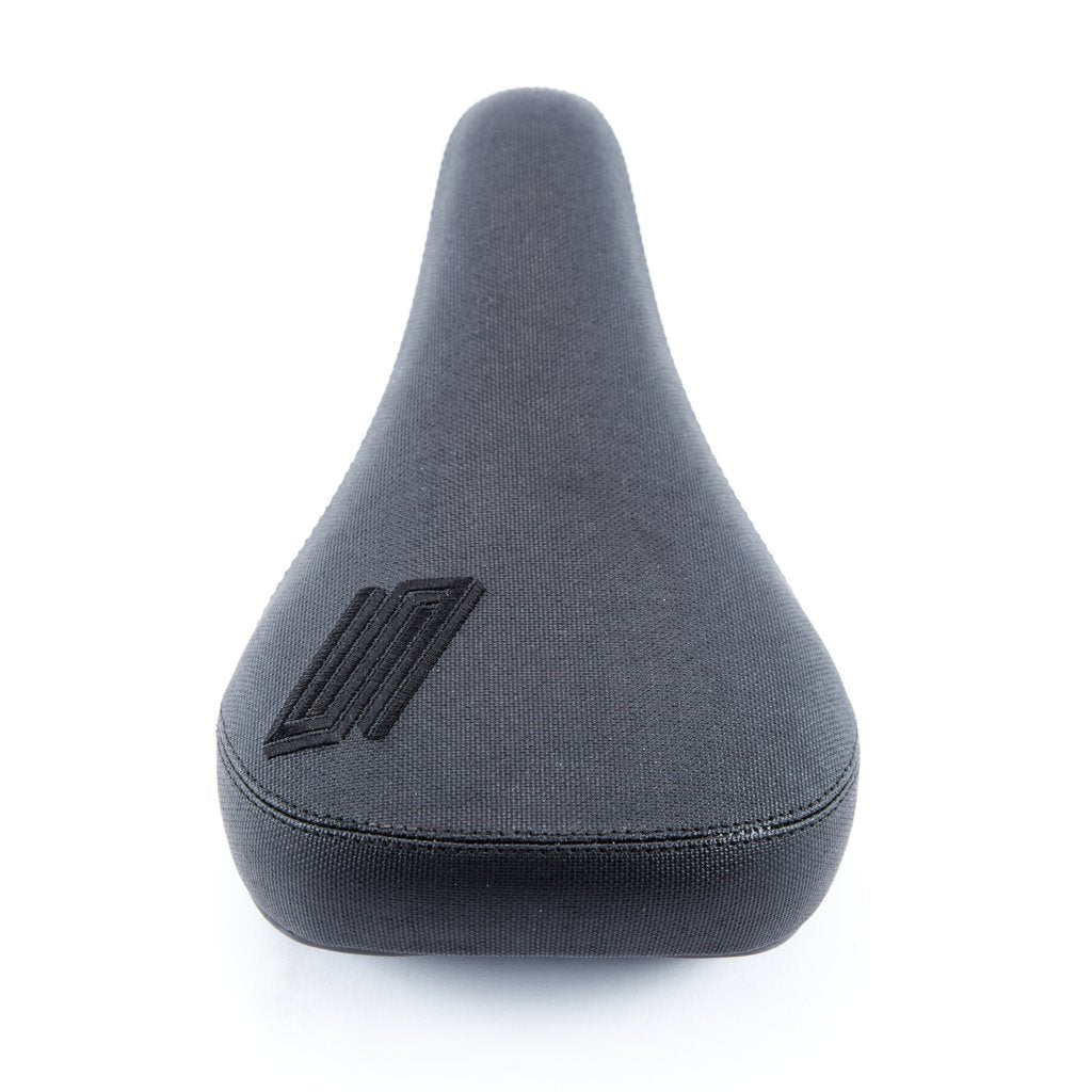 UNITED FAT STEALTH PIVOTAL SEAT BLACK