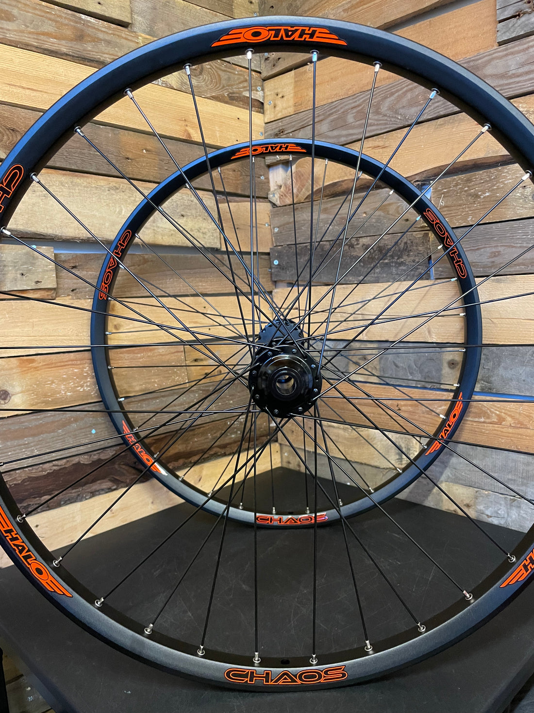 Halo Chaos Wheels with Orange Decals