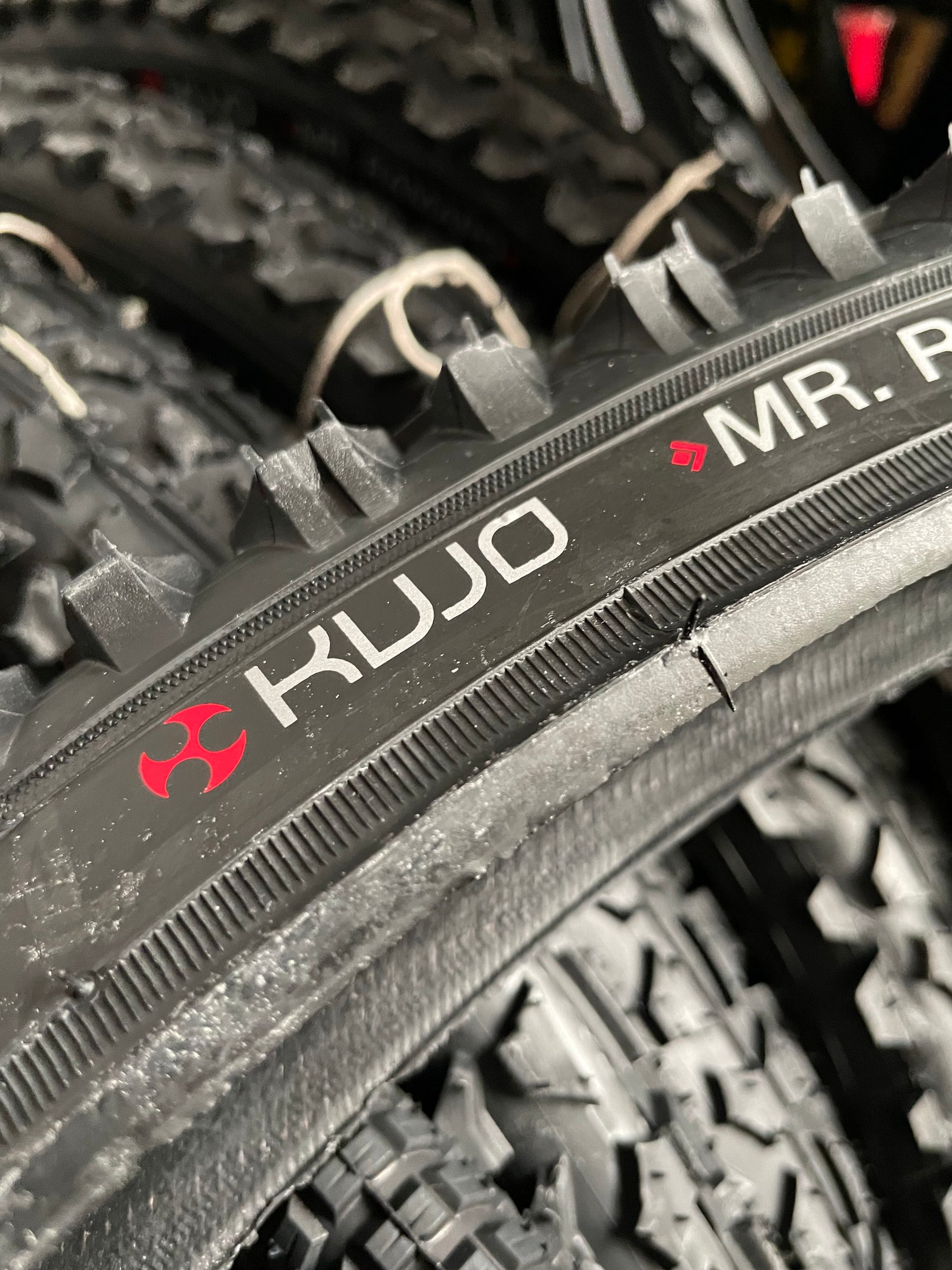 Kujo Tyres