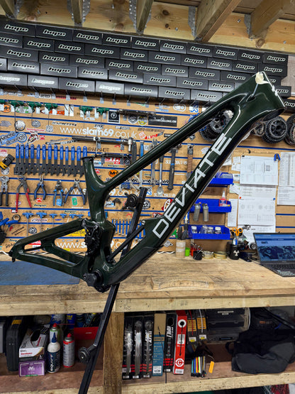 Deviate Claymore Frame (No Shock) - Moss Green (2023)