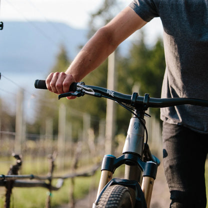 Title AH1 Handlebars Black – Slam69 - Main Image