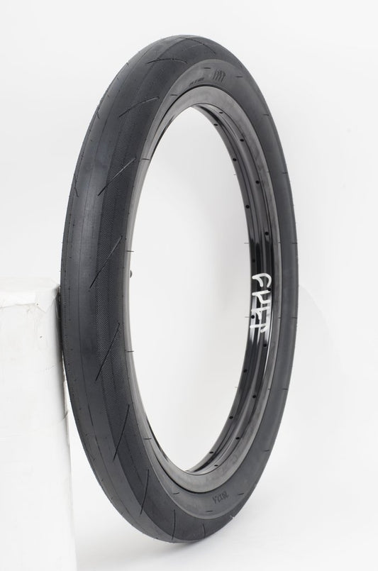 Cult Fast And Loose Pool Tyre - Black 2.40"