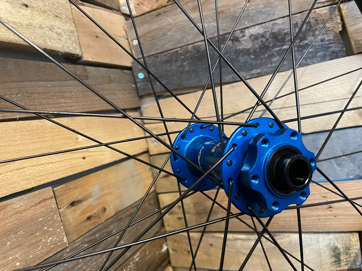 (Slam69Built) DT BR710 /  Hope Pro 4 - Fatbike Custom Built Wheelset (Blue Hubs)
